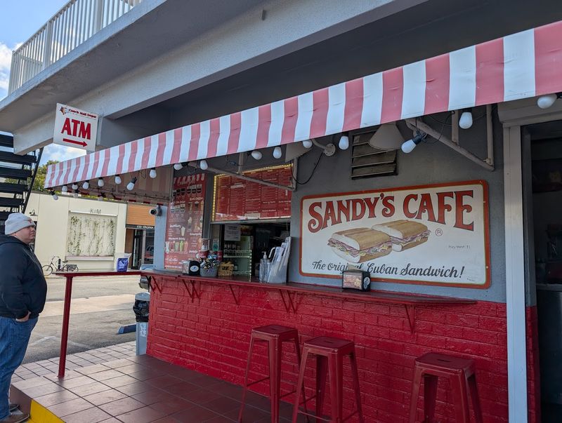 Sandy's Cafe 