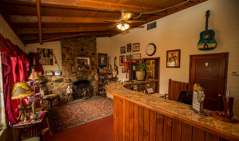 Joshua Tree Inn, Joshua Tree