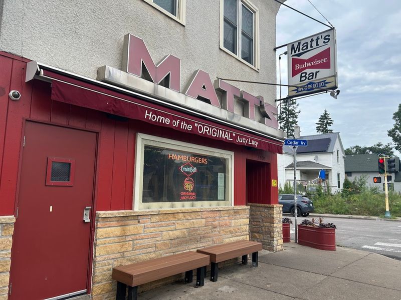 9 Minnesota Restaurants That Are Always Worth The Wait, No Matter The Line - Decor Hint Matt's Bar