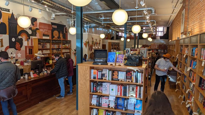 Dog-Eared Books, Ames