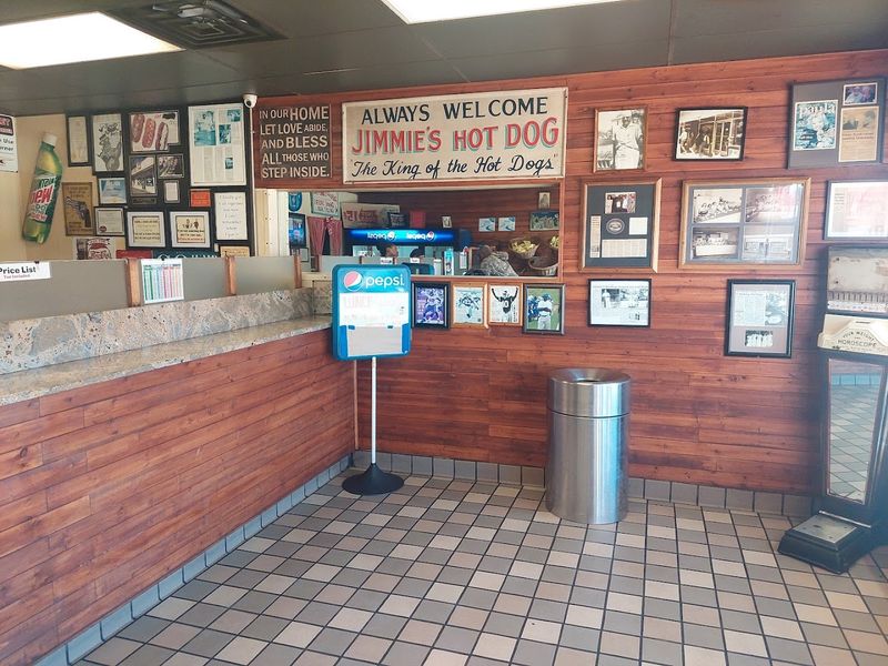 An Atmosphere Frozen Perfectly in Time