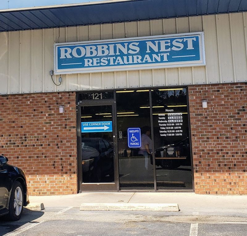 The All-You-Can-Eat North Carolina Buffet That Regulars Still Love For The Same Reasons - Decor Hint When To Go And What To Expect