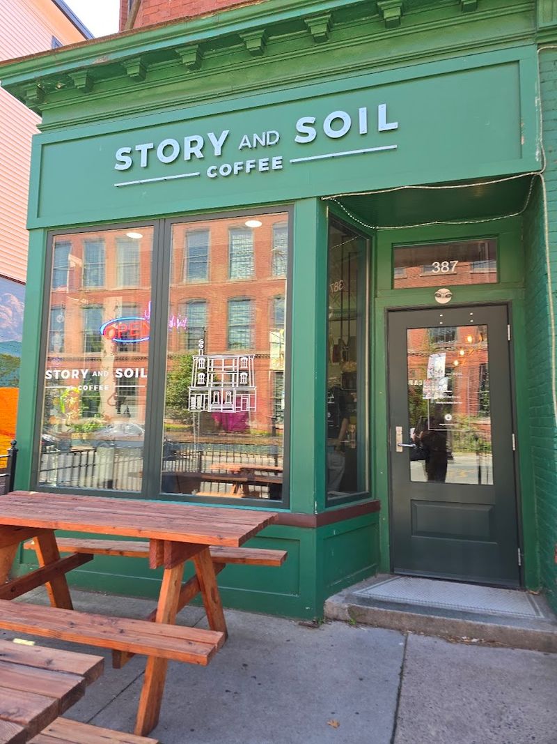13 Connecticut Coffee Spots Worth Visiting During These Last Spring Days - Decor Hint Story And Soil Coffee, Hartford