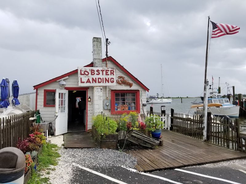 Lobster Landing, Clinton
