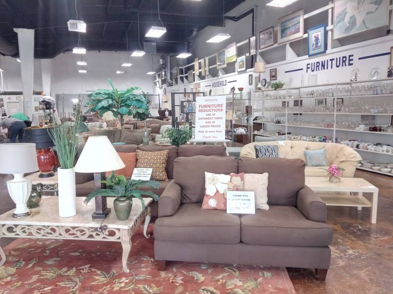 Bridge House Thrift Store