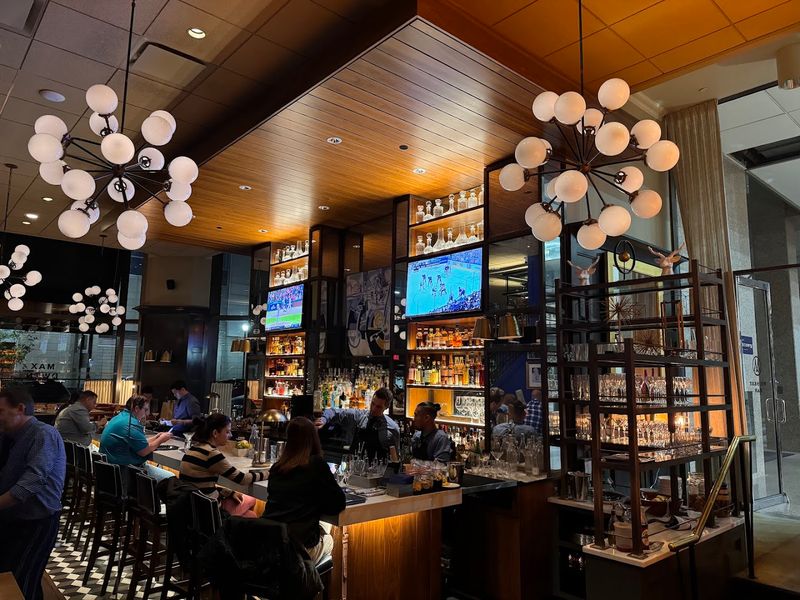 Max Downtown