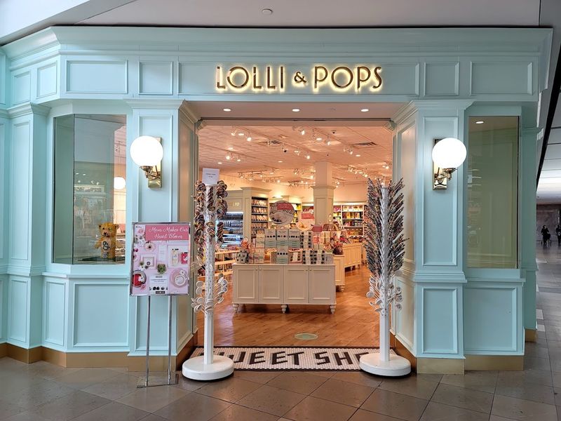 Lolli & Pops, Columbia