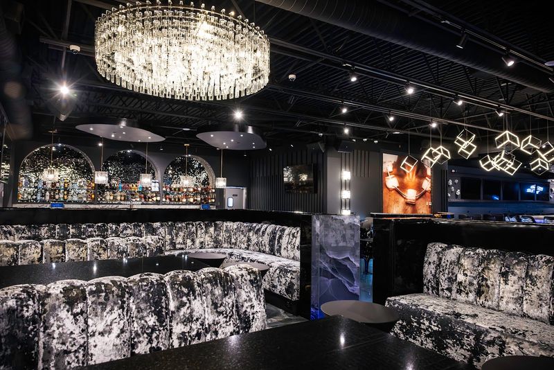 These 14 Classic Restaurants In Atlanta Georgia Have Stood The Test Of Time - Decor Hint Harold's Chicken & Ice Bar