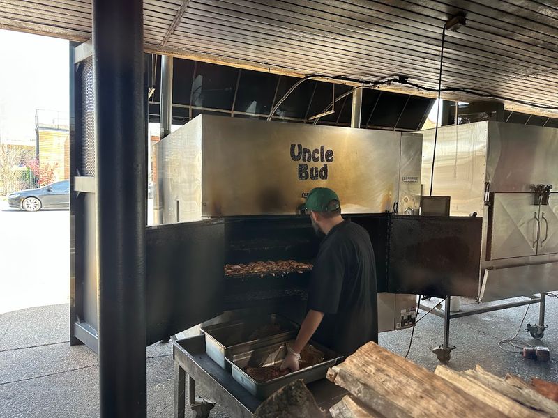 A Smoking Process Built On Applewood And Cherrywood