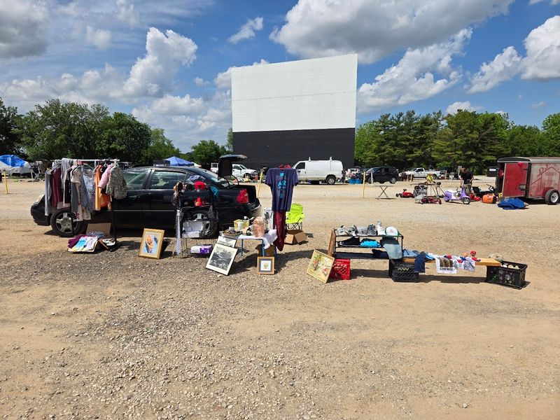 South High Street Flea Market, Columbus