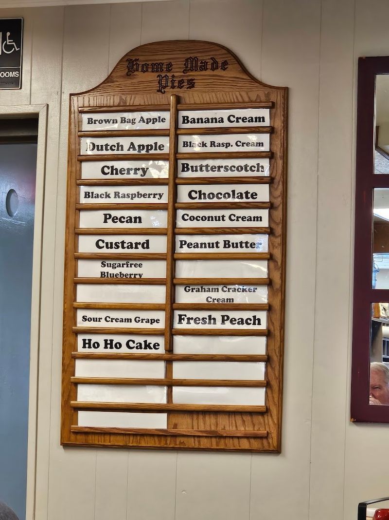 The Pie Counter That Keeps People Coming Back