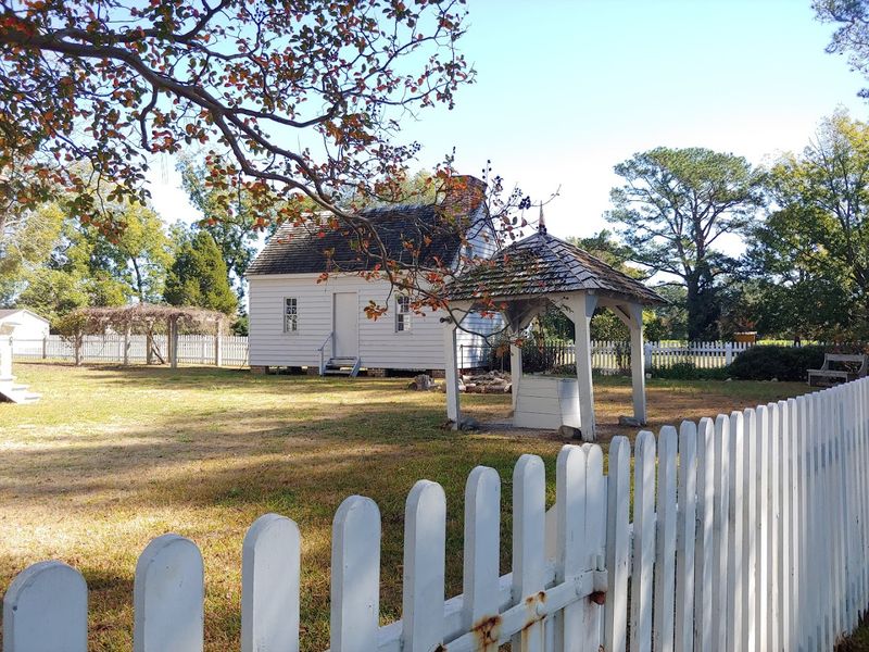 The North Carolina River Town Where Pirates Left Their Mark - Decor Hint Beyond The Pirate Legend