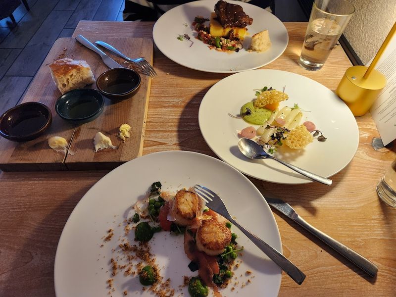 The Blue Door Cafe, Cuyahoga Falls