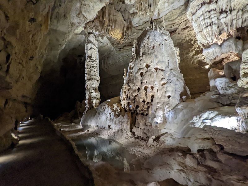 Natural Bridge Caverns