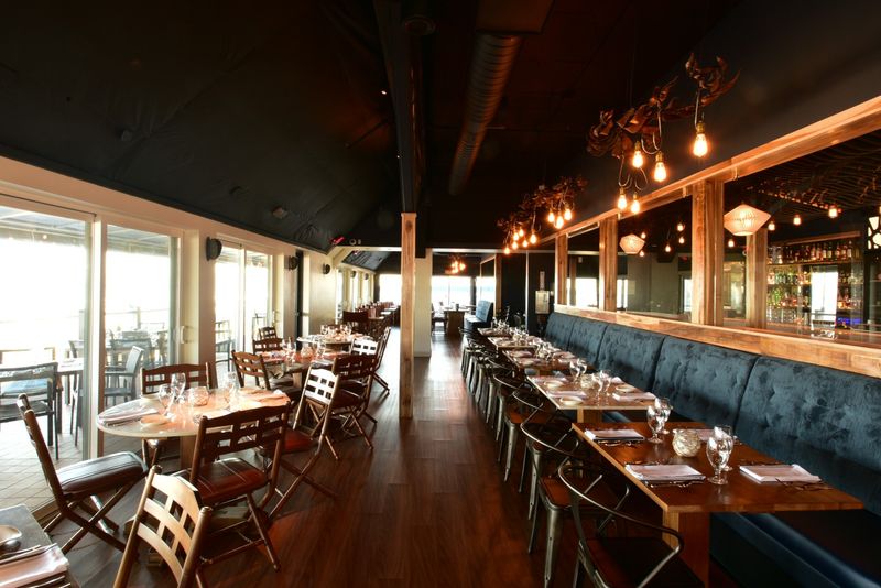 7 Oceanview Restaurants In Pismo Beach, California Where The View Steals The Show - Decor Hint Oyster Loft