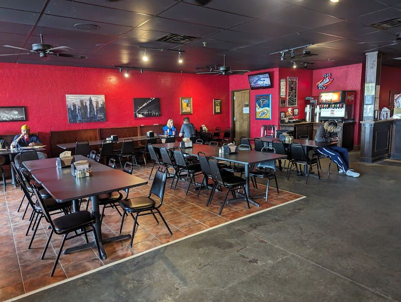 This Legendary Georgia Pizzeria Serves 30 Inch Pizzas Worth The Hype - Decor Hint An Active Social Media Presence That Keeps Fans in the Loop