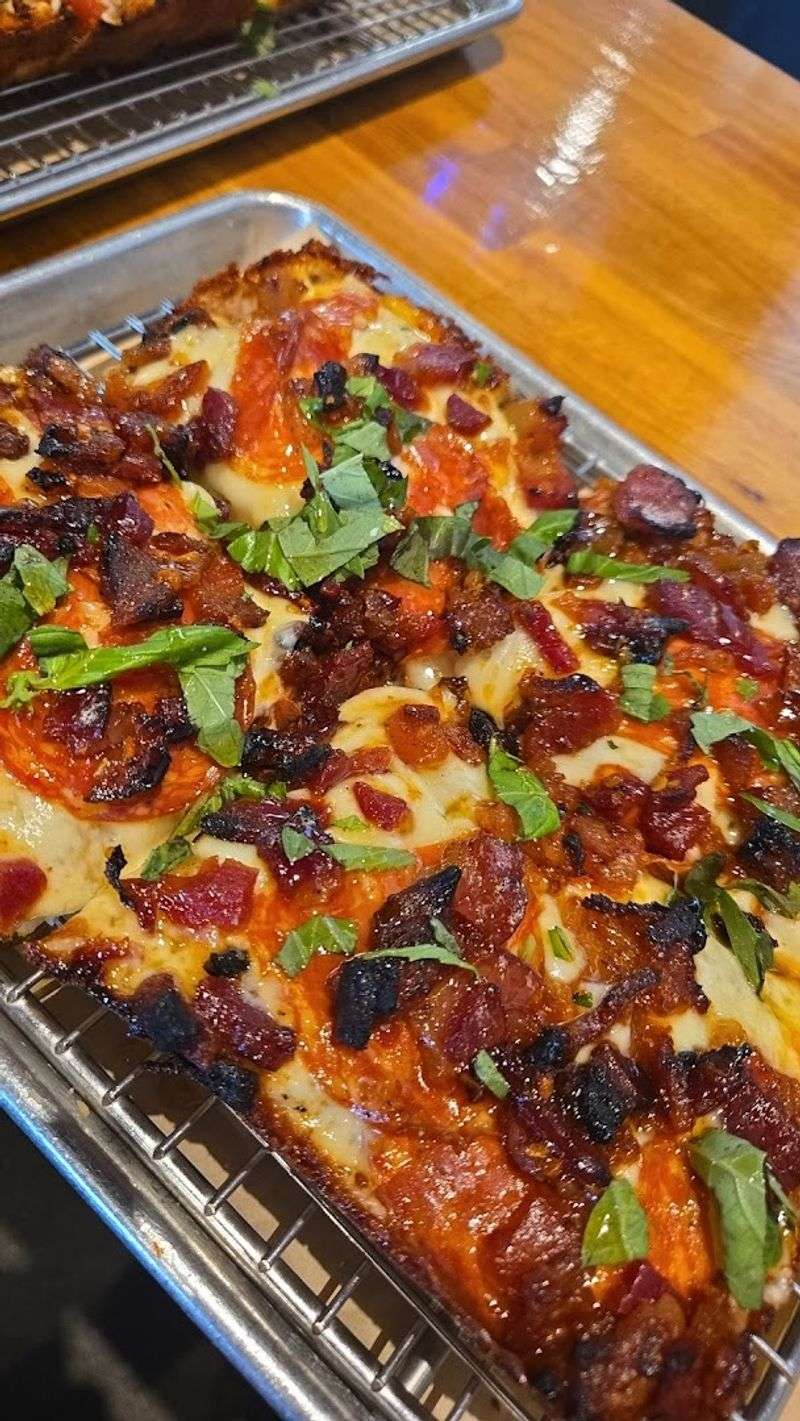14 Texas Pizza Places Serving Slices You'll Dream About - Decor Hint Thunderbird Pies