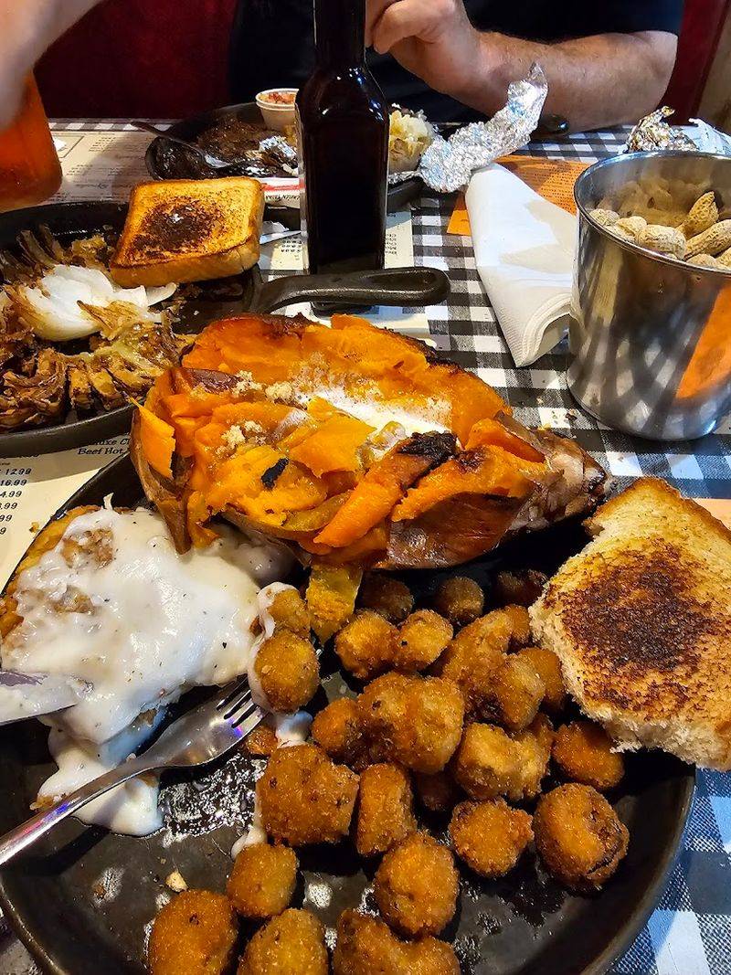 The Arkansas Dining Room That Quietly Serves The Finest Cut Of Beef In The State - Decor Hint Loaded Baked Potatoes