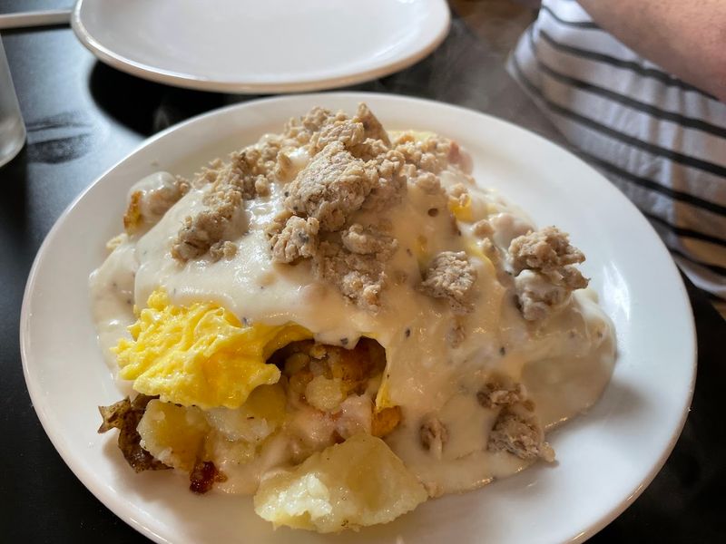 Food That Earns Its Reputation Without Trying Too Hard