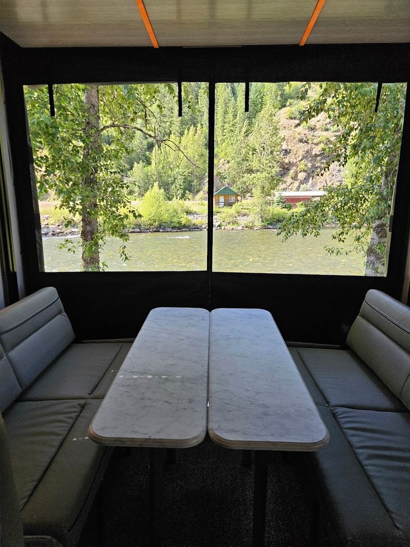 Cabins By The Joe, Avery