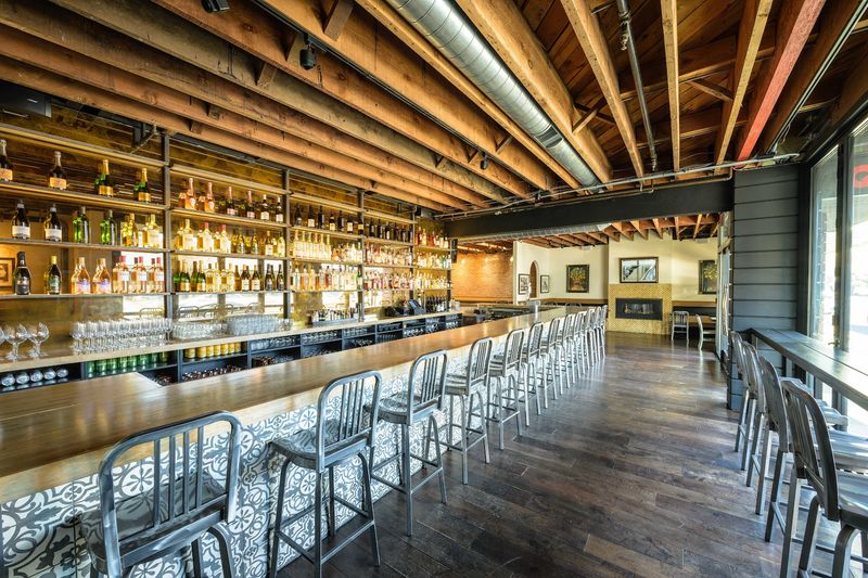 Q's Restaurant & Bar, Napa