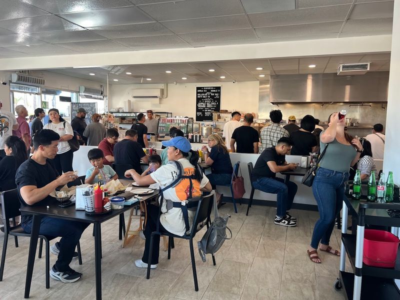 Nilly's Burgers, Artesia