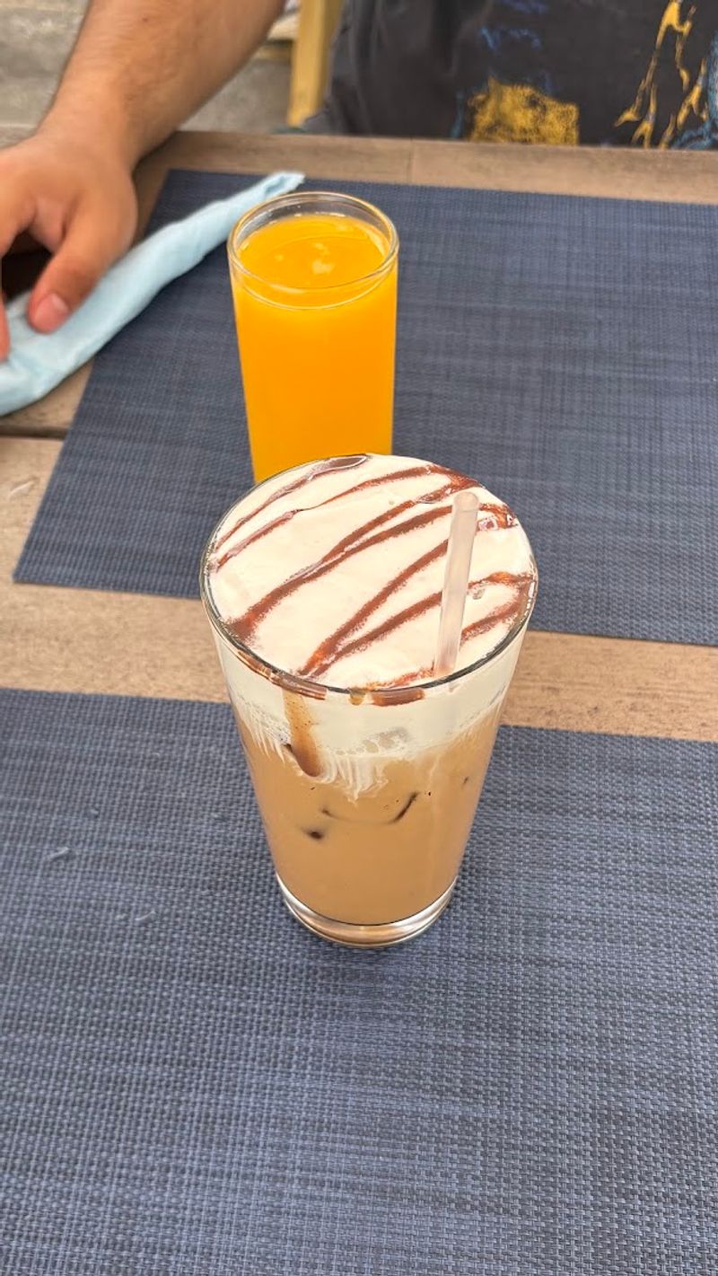 Handcrafted Cocktails Worth Savoring