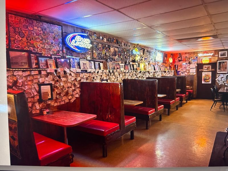 Owl Bar & Cafe