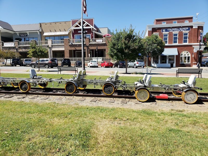 These 15 Georgia Cities Can Be Explored Without Spending More Than $60 - Decor Hint Blue Ridge