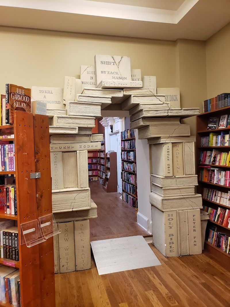This Giant Georgia Bookstore Makes It Easy to Bring Stacks of Books Home - Decorating Tip A layout that rewards patient explorers