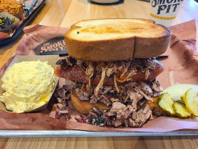 12 North Carolina BBQ Plates That Turn First-Time Visitors Into Regulars - Decor Hint The Smoke Pit
