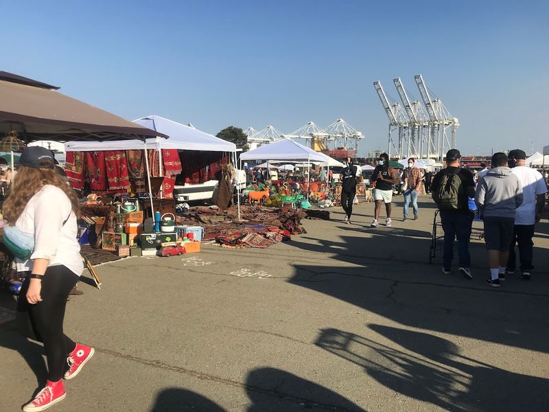 9 Treasure-Filled Flea Markets In California You Absolutely Can't Miss - Decor Hint Alameda Point Antiques Faire, Alameda