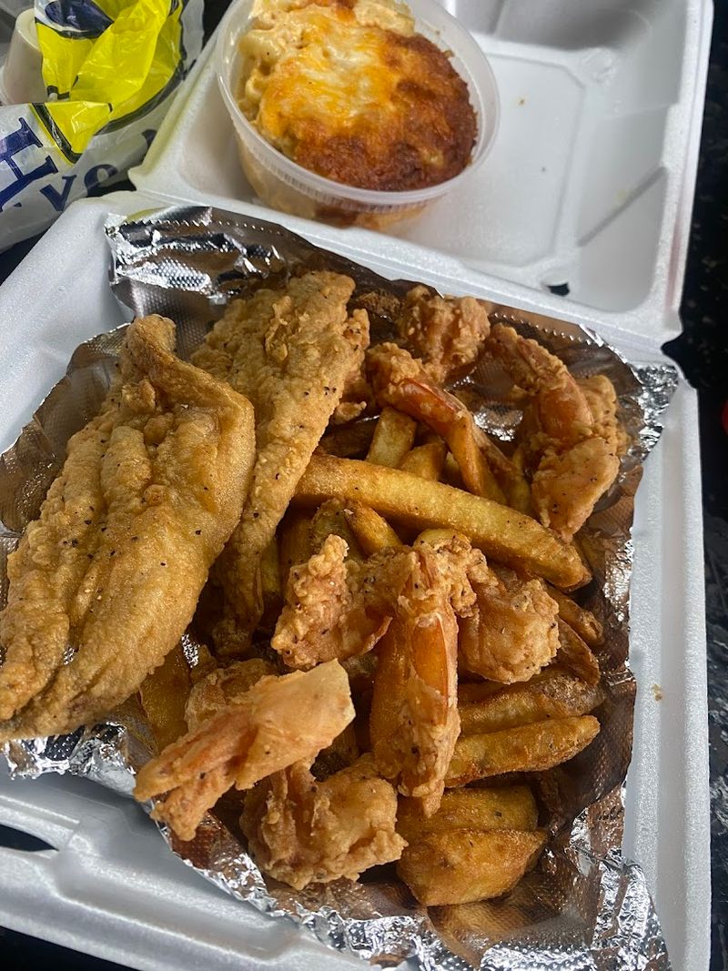 E's Fish and Chips Soul Food Restaurant