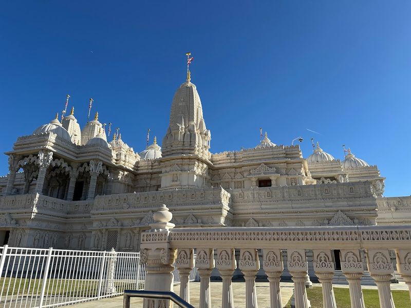 Visit the BAPS Shri Swaminarayan Mandir