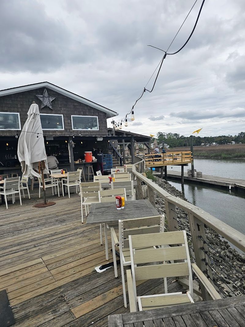 The Wyld Dock Bar – Savannah