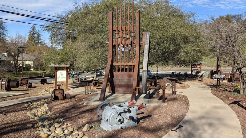 Miners' Bend Park And The Legacy Of Gold Mining