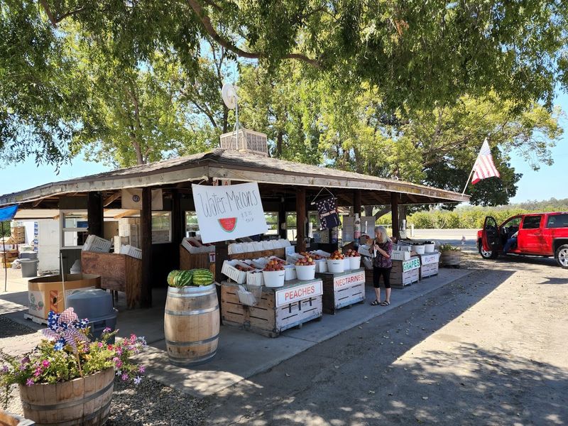 Blossom Trail Fruit Stand — Sanger