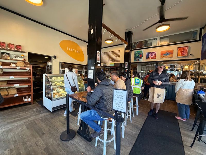 Tartine Bakery, San Francisco, Morning Buns and Country Bread