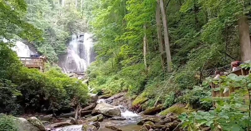 Anna Ruby Falls Trail