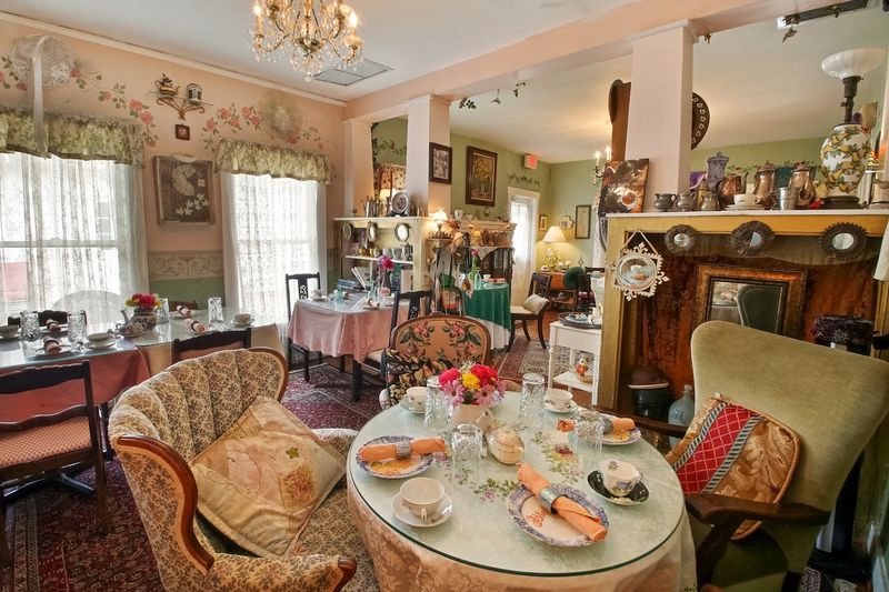 Serenity Teahouse & Cafe