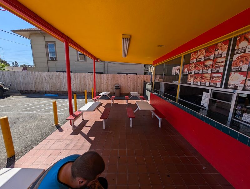 East Main Drive-In, Stockton