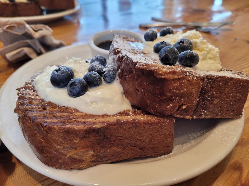 Tulie Bakery 