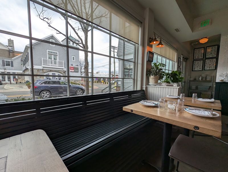 The Whelk, Westport – 575 Riverside Ave, Westport, CT 06880, USA