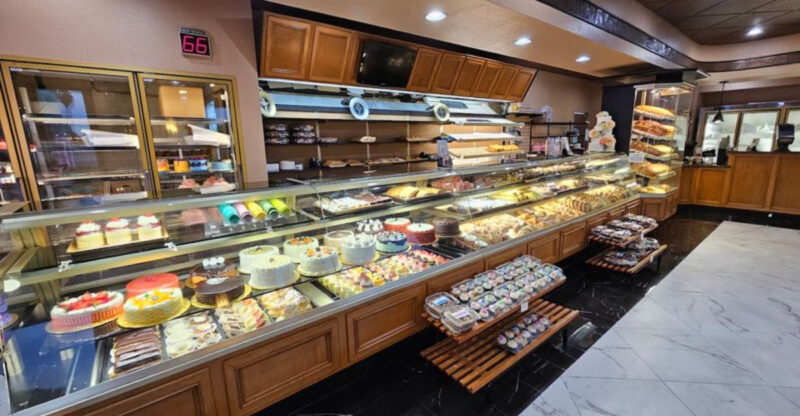 The Carrot Cake At This Bakery In California Is So Good, You’ll Crave It All Year