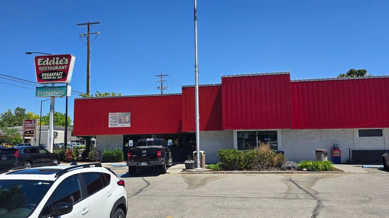 A Diner Rooted in Retro Charm