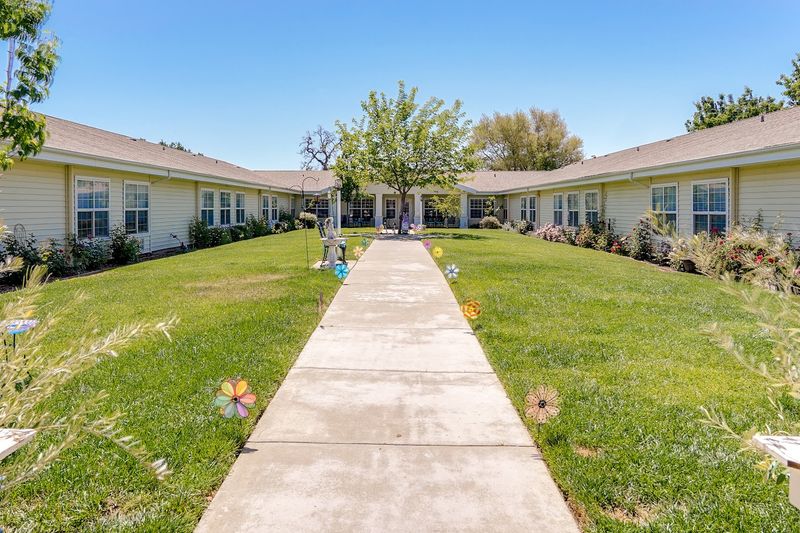 Compared To Coastal California, Clearlake Offers A Genuine Alternative