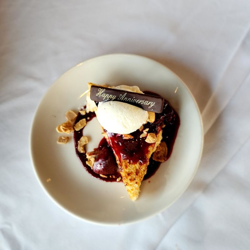 This Pennsylvania Restaurant Has A View That Steals The Show Every Time - Decor Hint Desserts That Make You Glad You Saved Room
