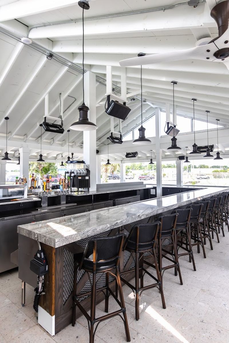 Desposito's Seafood – Thunderbolt