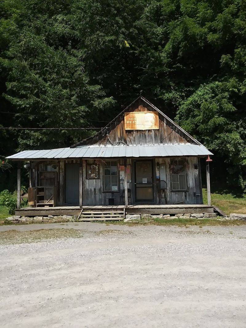 This historic Kentucky country store still feels frozen in time - Decor Hint Because this place deserves a spot on every Kentucky road trip