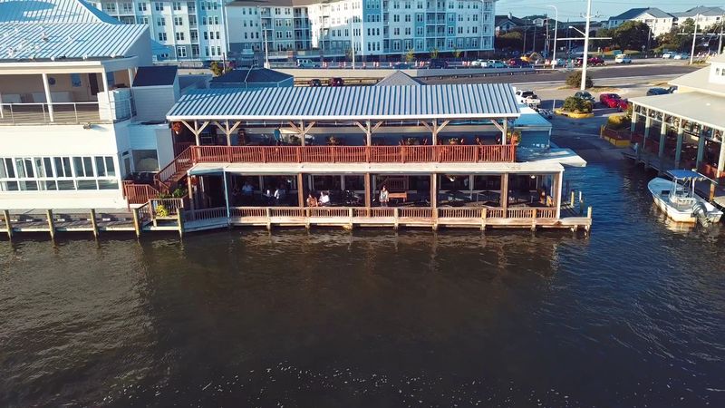 Bubba’s Seafood Restaurant & Crabhouse